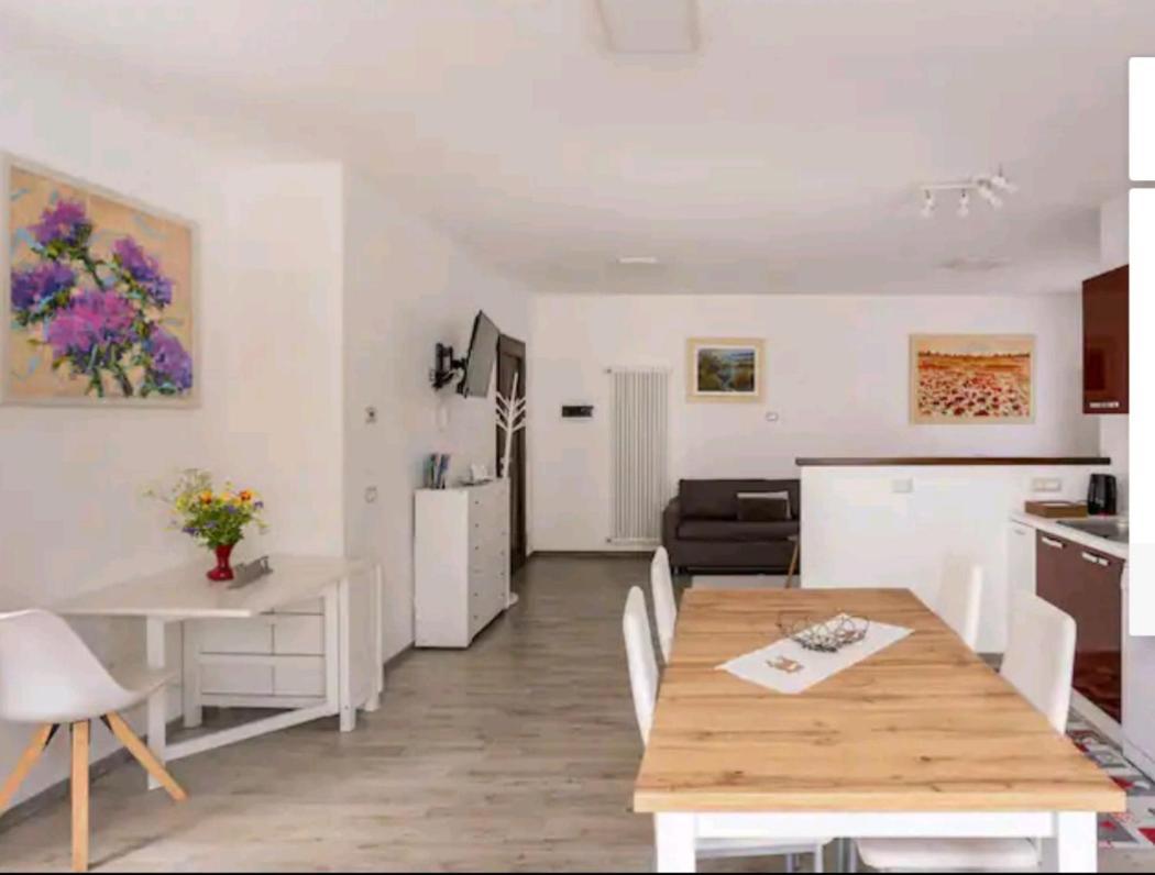 Iris Home Camblione Eksteriør bilde