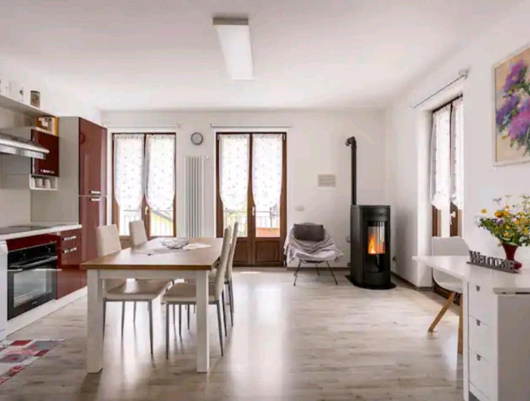 Iris Home Camblione Rom bilde